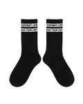Calcetines negros streetwear Kombat Life Break Your Limits estilo urbano para el día a día
