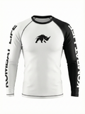 Rashguard manga larga MMA BJJ Kombat Life bicolor blanco y negro para no-gi y grappling vista frontal